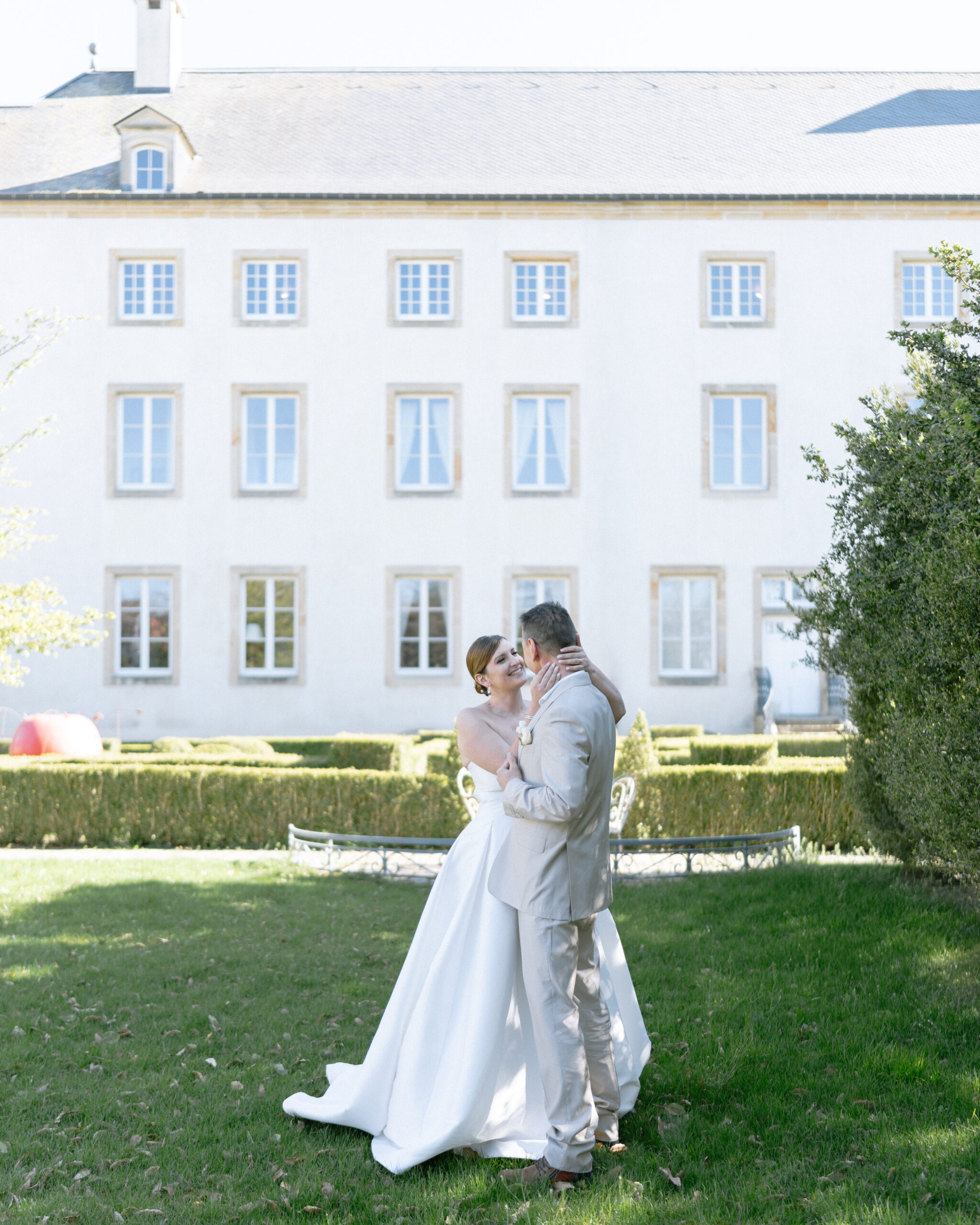 Mariage chic et élégant au Château de Berg à Berg sur Moselle proche du Luxembourg